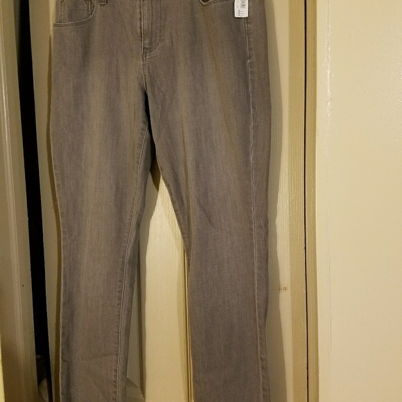 Clothes - Picture 2 of 3